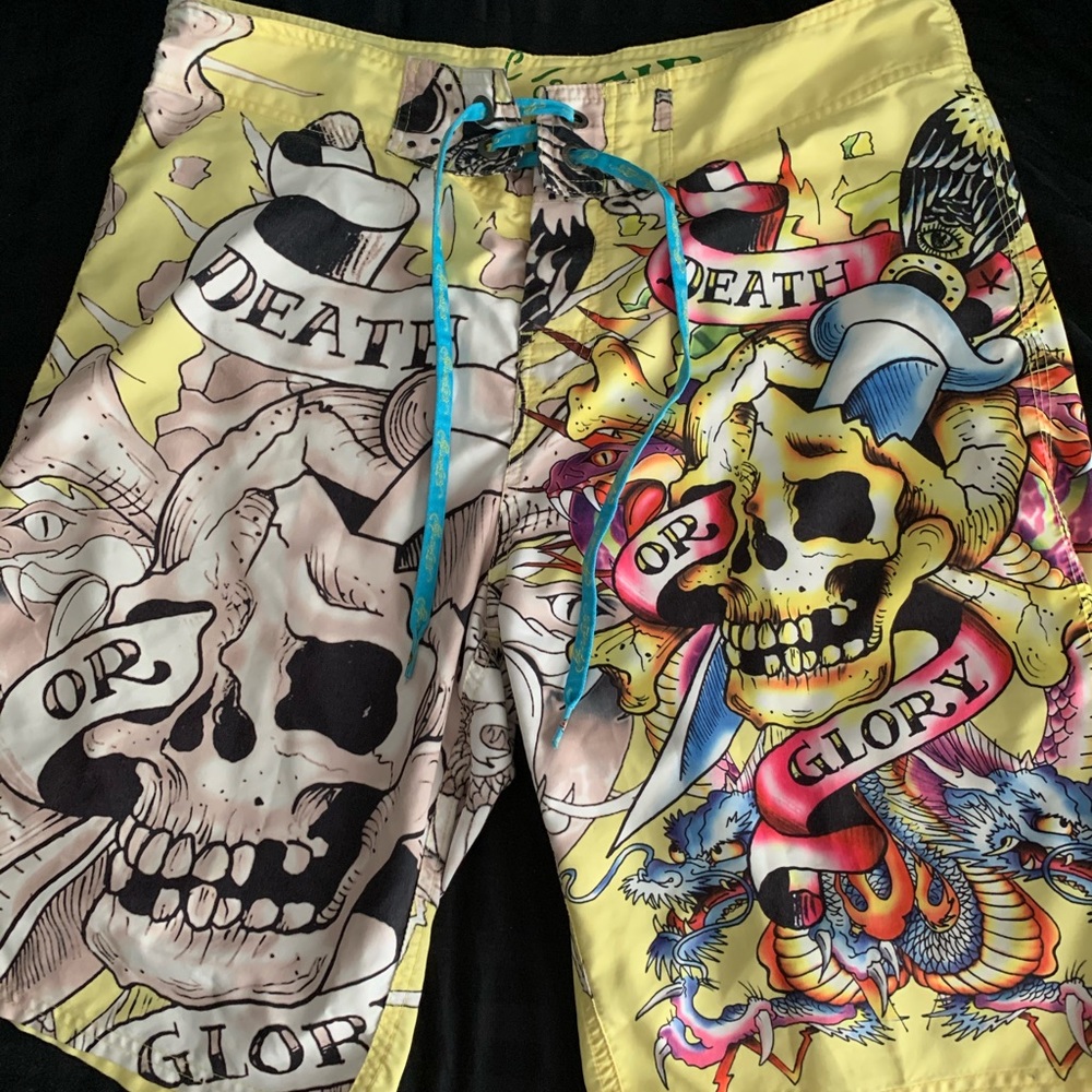 ED  HARDY  shorts